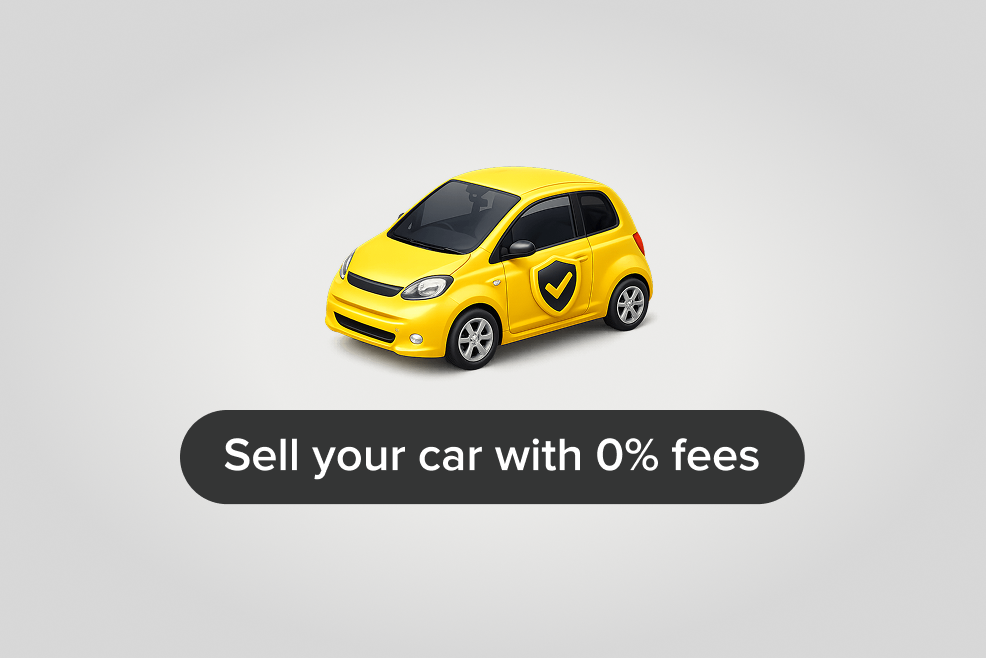 Yellow car above the label Sell your car with 0% fees.
